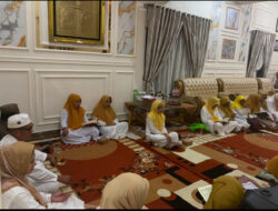 Malam ke-21 Ramadan, Ketua DPRD Kota Gorontalo Gelar Khatam Al-Qur’an Bersama Warga