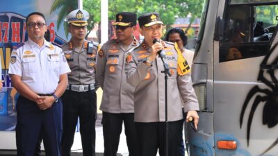 Kapolda Lepas Ratusan Peseta Mudik Gratis dari Gorontalo