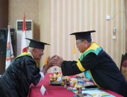 Lansia 80 Tahun ke Atas Ikut Wisuda, Bupati Gorut Apresiasi Semangat Sekolah Lansia