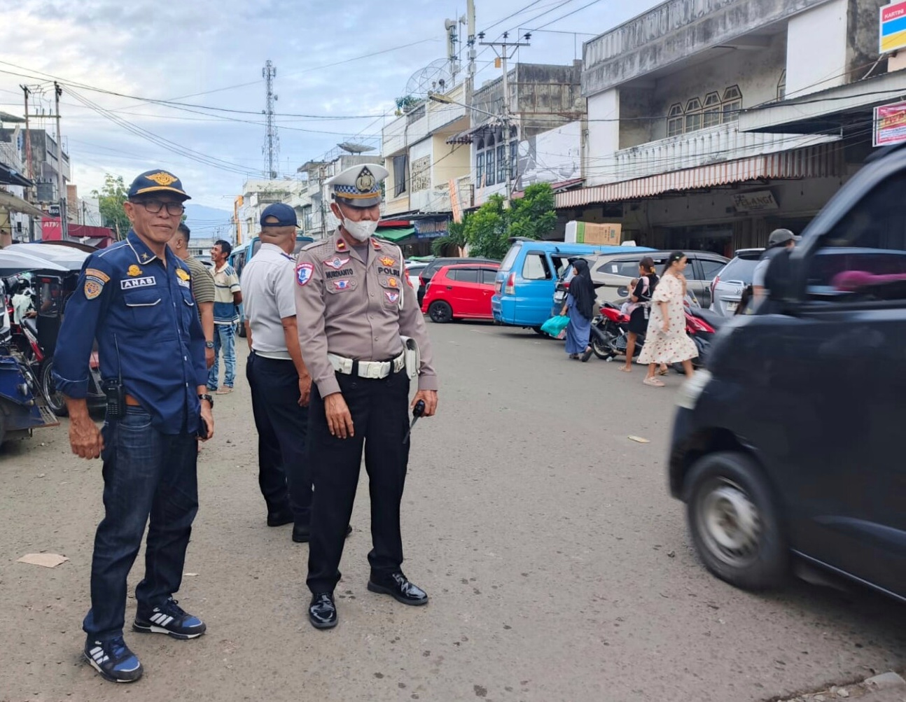 Dishub Kotamobagu Siaga Jelang Idul Fitri, Anas Tungkagi Turun Langsung Atur Lalu Lintas