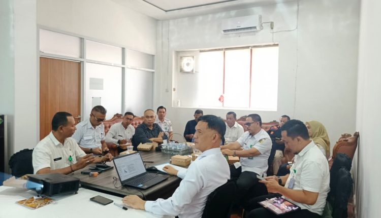 Asisten I Pimpin Rakor Bahas Isu Strategis Daerah (Foto: Diskominfo Kotamobagu)