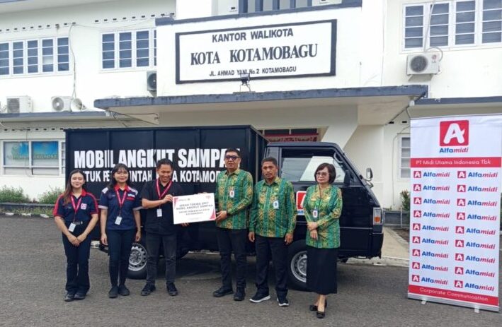 Alfamidi Bantu Satu Unit Mobil Sampah untuk Kotamobagu, Perkuat Layanan Kebersihan Kota