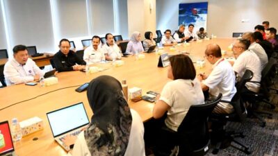 Gubernur Gusnar Ismail Lobi Air Asia Buka Rute Penerbangan ke Gorontalo