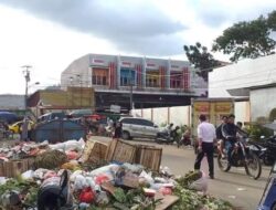 Sampah Menumpuk di Pasar 23 Maret, DLH Kotamobagu Soroti Rendahnya Disiplin Warga
