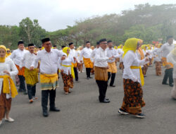 Tarian Dana- Dana Kolosal Warnai HUT ke – 19 Gorut