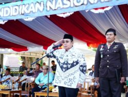 Peringatan Hari Pendidikan Nasional, Adhan Dambea Dorong Perlindungan Guru