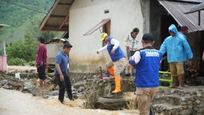 Gerak Cepat, Bupati Gorontalo Utara Datangi Lokasi Banjir di Biau