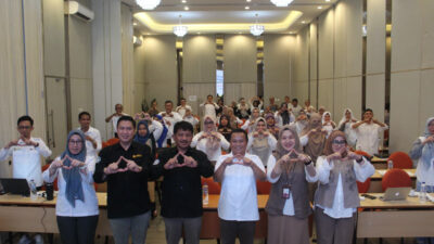 FEB UNG Pacu Kualitas Publikasi Dosen Lewat Workshop Penulisan Artikel Ilmiah