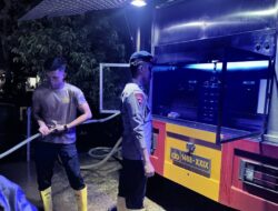 Atasi Krisis Pascabanjir, Brimob Gorontalo Kerahkan Kendaraan Water Treatment ke Kecamatan Biau