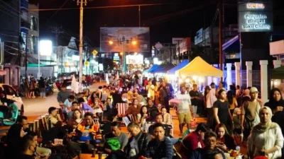Street Food Jadi Magnet Ekonomi, Malam Pertama Kantongi Rp128 Juta!