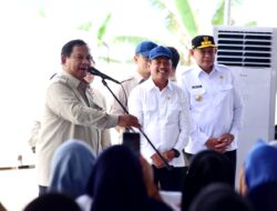 Layar Pintar Masuk Kelas, Prabowo: Dari Jakarta Kita Pantau Guru di Gorontalo yang Tidak Masuk!