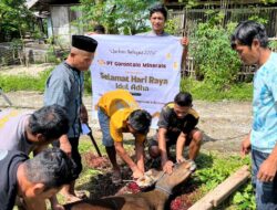 PT Gorontalo Minerals Libatkan Kades dan Camat Distribusikan Hewan Kurban