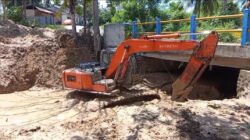 Penambang Turun Tangan, Ancaman Banjir di Tiga Desa Mulai Diatasi