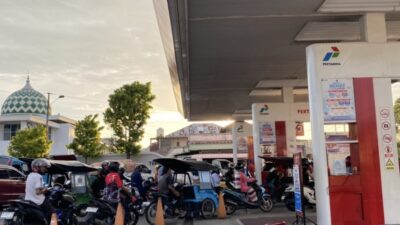 Antrean Mengular di SPBU Gorontalo Usai Penyesuaian Harga BBM