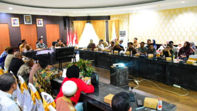Jaga Stabilitas Pangan, Gusnar Ismail Gandeng Distributor dan Petani