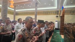 Usai Salat Jumat, Polda Gorontalo Doakan Almarhum Rachmat Gobel Lewat Salat Gaib