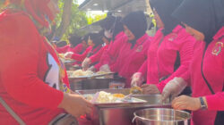 Tak Hanya Gelar Upacara, Polda Gorontalo Bagikan 1.000 Paket Makanan Gratis di Hari Bhayangkara ke-80