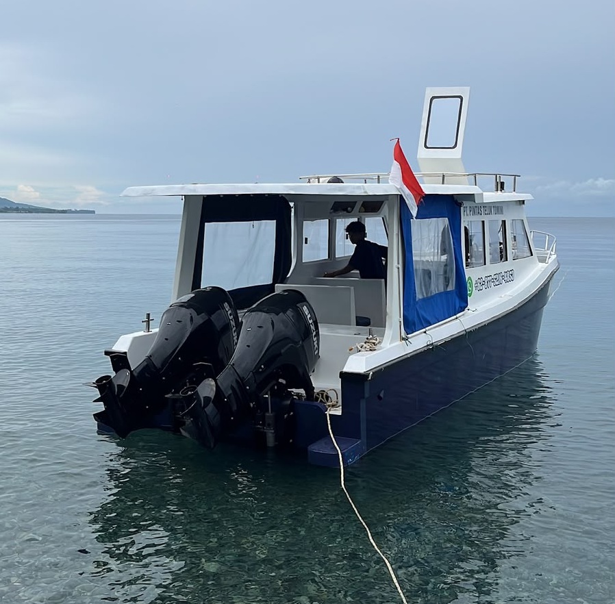 Wisatawan asing kapal speed