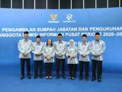 Menkomdigi Lantik KI Pusat 2026–2030, Rektor UNG Dorong Penguatan Keterbukaan Informasi Digital