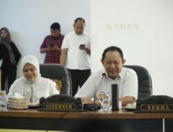 Di Tengah Isu Politik, Gusnar–Idah Tunjukkan Kekompakan Pimpin Rapat Pemprov