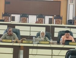 Wakil Ketua DPRD Gorut Geram, Seluruh Guru Tinggalkan Sekolah demi Hadiri RDP