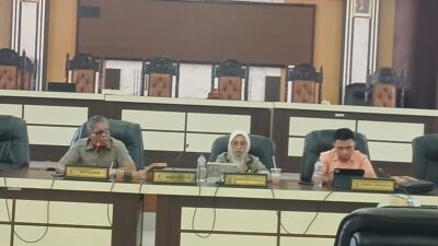 Wakil Ketua DPRD Gorut Geram, Seluruh Guru Tinggalkan Sekolah demi Hadiri RDP