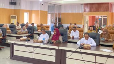 Tangis Ibu Erni Iringi Penyampaian Aduan di RDPU DPRD Gorut