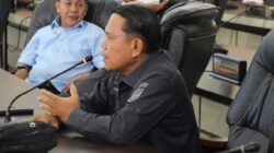 Di Paripurna, Anggota DPRD Gorut Haris Tuina Desak Perbaikan Jalan Ponelo dan Dusun Bengel