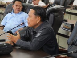 Di Paripurna, Anggota DPRD Gorut Haris Tuina Desak Perbaikan Jalan Ponelo dan Dusun Bengel