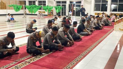 Kapolda Gorontalo Gelar Sholat Subuh Berjamaah dan Dialog Kamtibmas