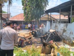 Call Center 110 Polri Terima Laporan Kebakaran di Tomolobutao Selatan