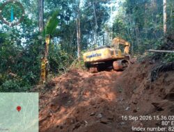 Cegah Karhutla Meluas, Excavator Buat Sekat Sepanjang 700 Meter di Konsesi PT GM