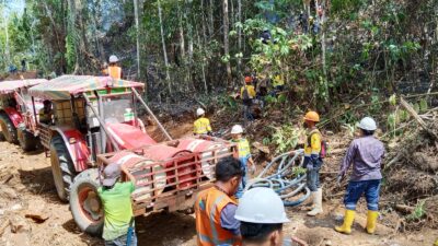 Atasi Kebakaran Hutan di Bone Bolango, Tim Gabungan PT GM Buat Firebreak