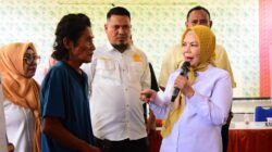 Pemprov Gorontalo Penyaluran Bantuan Beras CBP ke 295 KPM di Desa Teratai