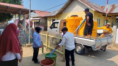 Kemarau Mencekik, Pemdes Bubalango Bergerak Salurkan Air Bersih