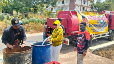 Bantuan Air Bersih Disalurkan ke Warga Ombulodata, Wabup Nurjanah Apresiasi Kepedulian Rusli Habibie