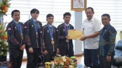 Penuh Perhatian, Gubernur Gusnar Serahkan Bonus untuk Atlet Gorontalo Peraih Medali di ASEAN Games 2026