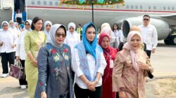 Tiba di Gorontalo, Selvi Ananda Disambut Prosesi Adat Mopotilolo