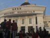 Demo Mahasiswa Depan DPRD Gorontalo Berakhir Ricuh